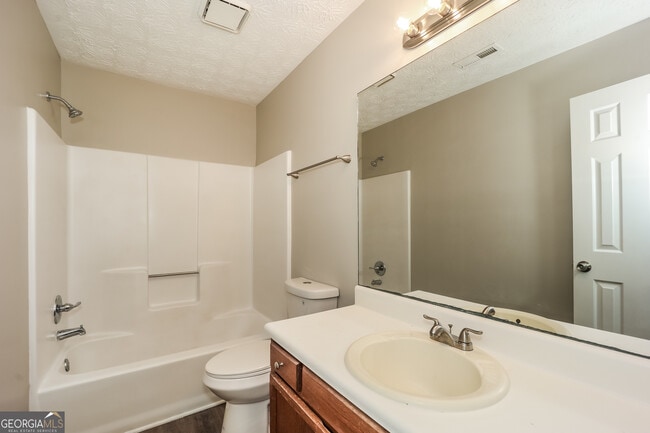 Building Photo - 8432 Cedar Creek Ridge