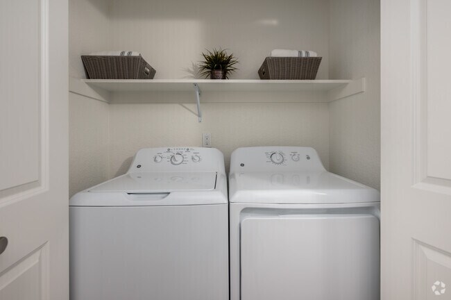 1BR, 1BA - 708SF- Laundry - Sutter Station