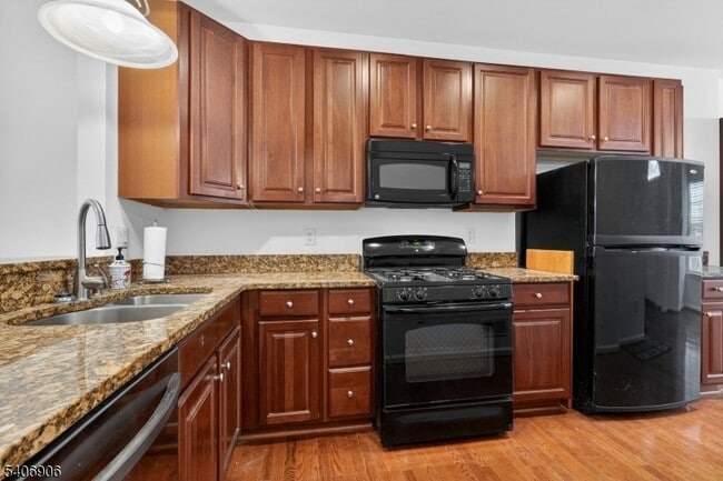 Building Photo - 3 Weber Ave