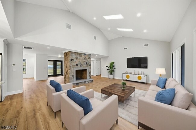 Building Photo - 12 McCaffrey Ln