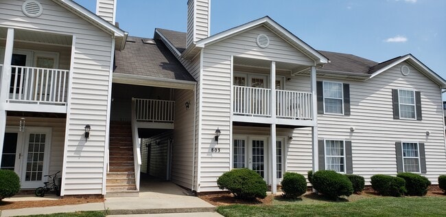 Building Photo - 803 Moultrie Ct