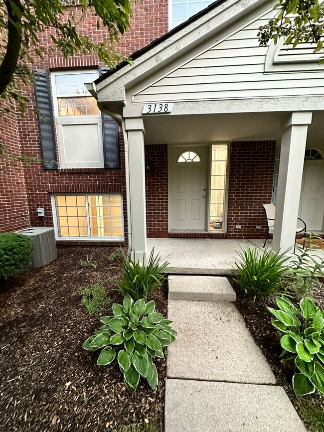 Primary Photo - 3138 Promenade Cir