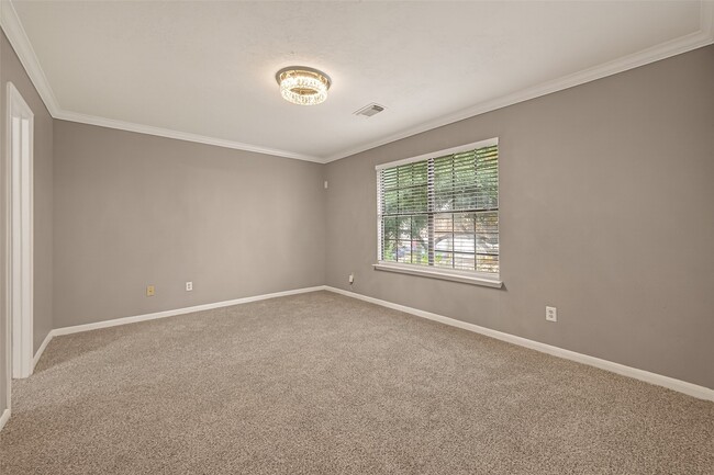 Building Photo - 6815 Lower Arrow Dr