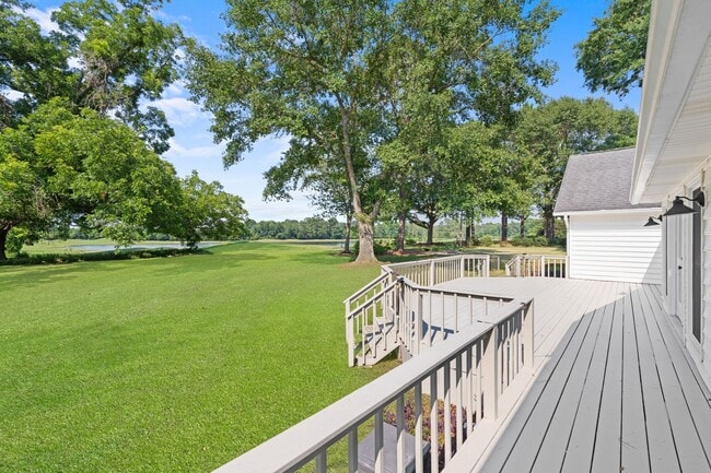 Building Photo - 1501 Cayla Way