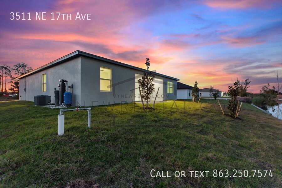 Building Photo - 3511 NE 17th Ave