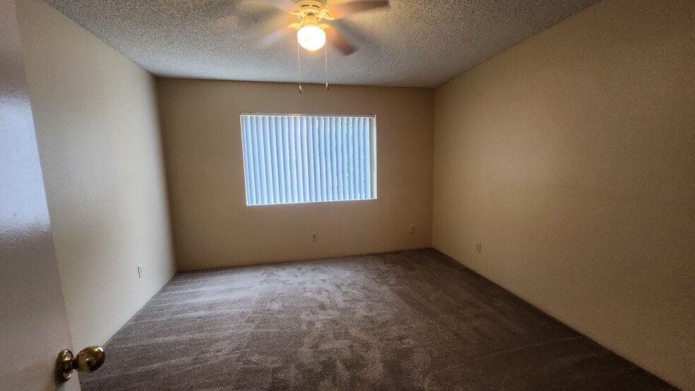 Building Photo - 7425 Charmant Dr