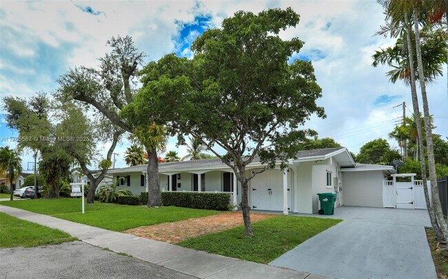 Building Photo - 8870 SW 86th St