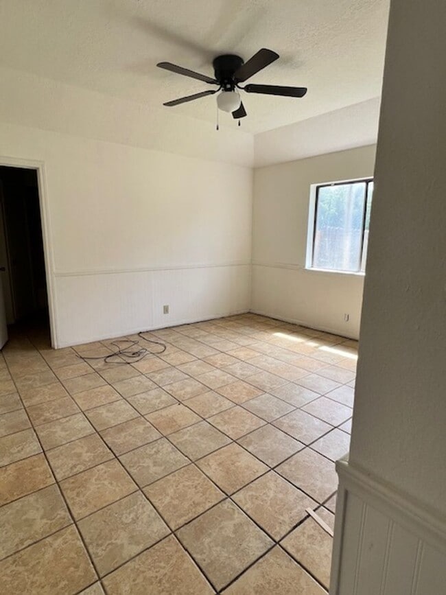 Building Photo - 1011 Shellfish Dr