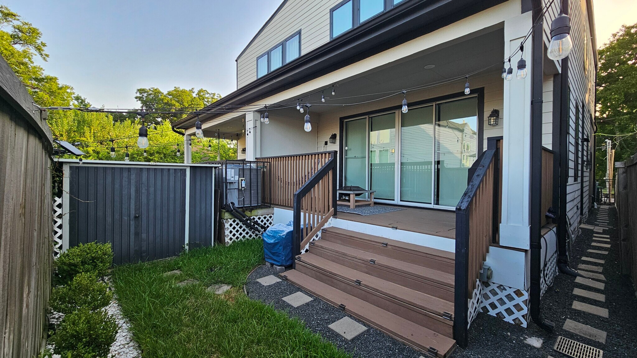 Patio - 3404 Rogers St