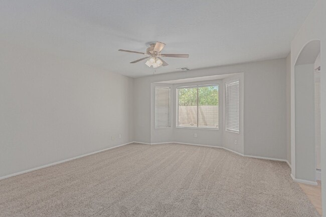 Building Photo - 11914 N 150th Ln