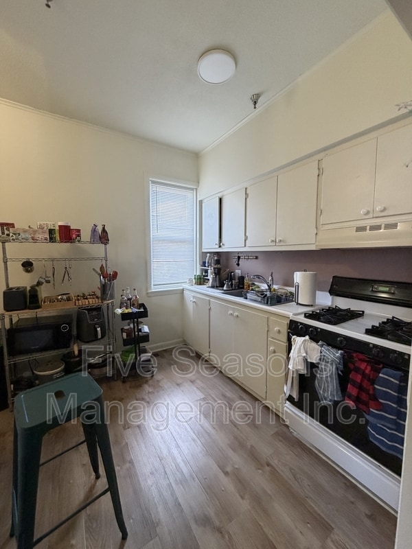 Building Photo - 194 North St