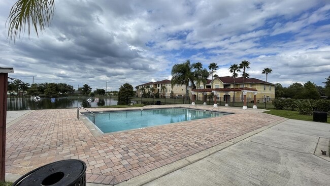 Building Photo - 3702 Palm Desert Ln