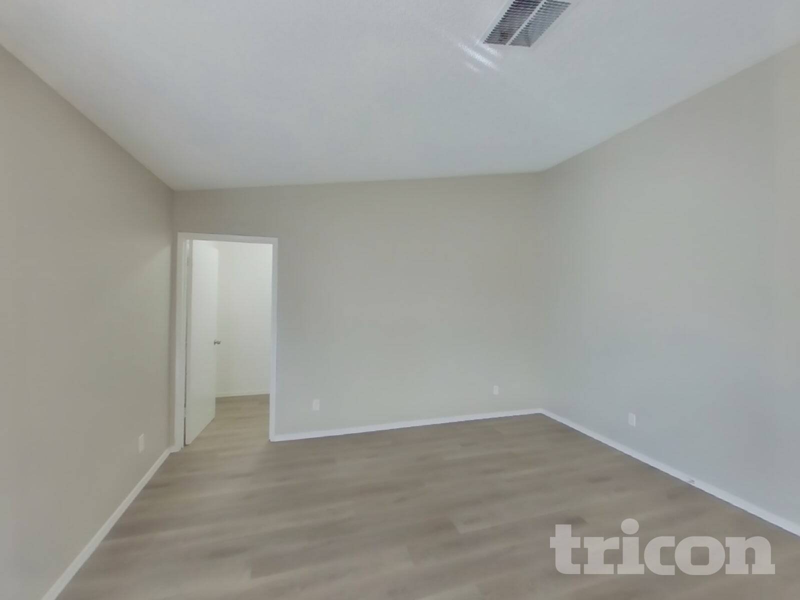 Building Photo - 10717 West Campbell Ave