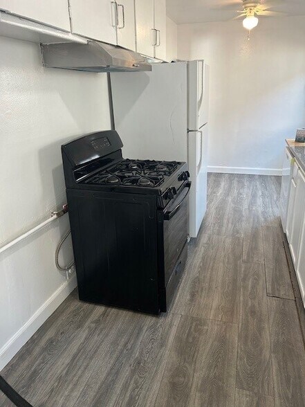 Kitchen - 2639 38th Ave