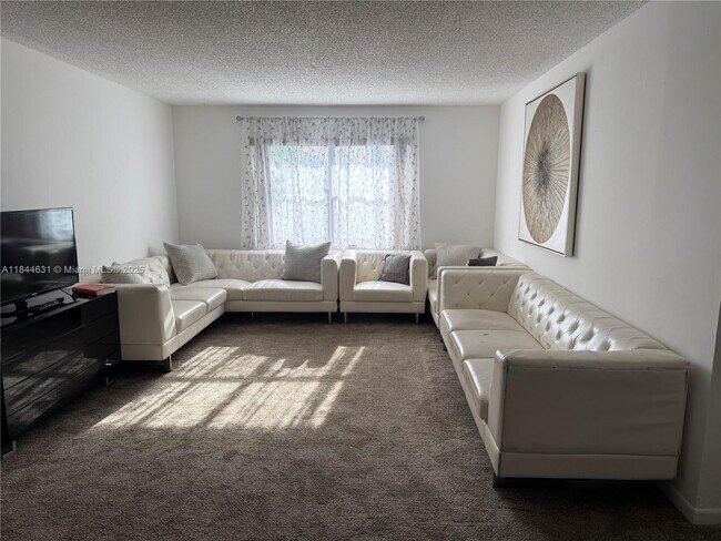 Building Photo - 2225 Monroe St