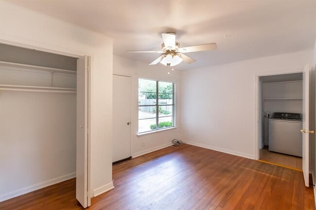Building Photo - 2305 Westforest Dr