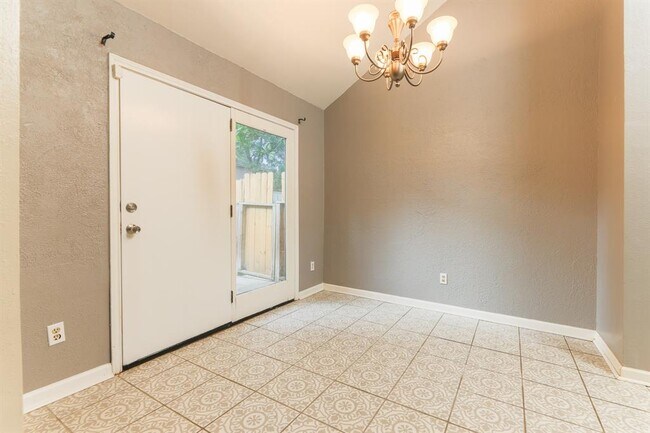 Building Photo - 5215 Kristen Ct