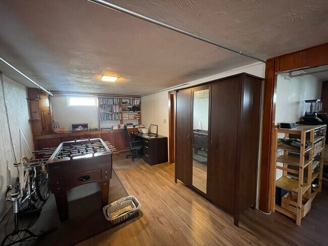 Building Photo - 226 Nevada St