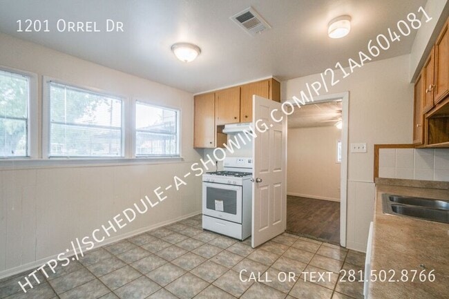 Building Photo - 1201 Orrel Dr