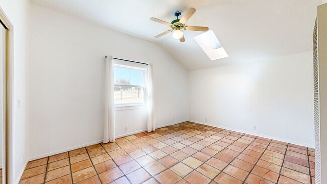 Building Photo - 7470 Mirabel Rd