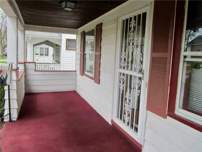 Building Photo - 192 Congress Ave