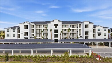 Building Photo - 15345 Grn Acrs Ave