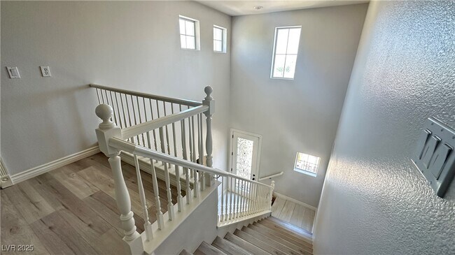 Building Photo - 5273 Candlespice Way