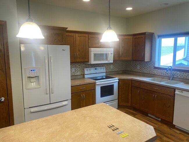 Building Photo - 4742 50th Ave S