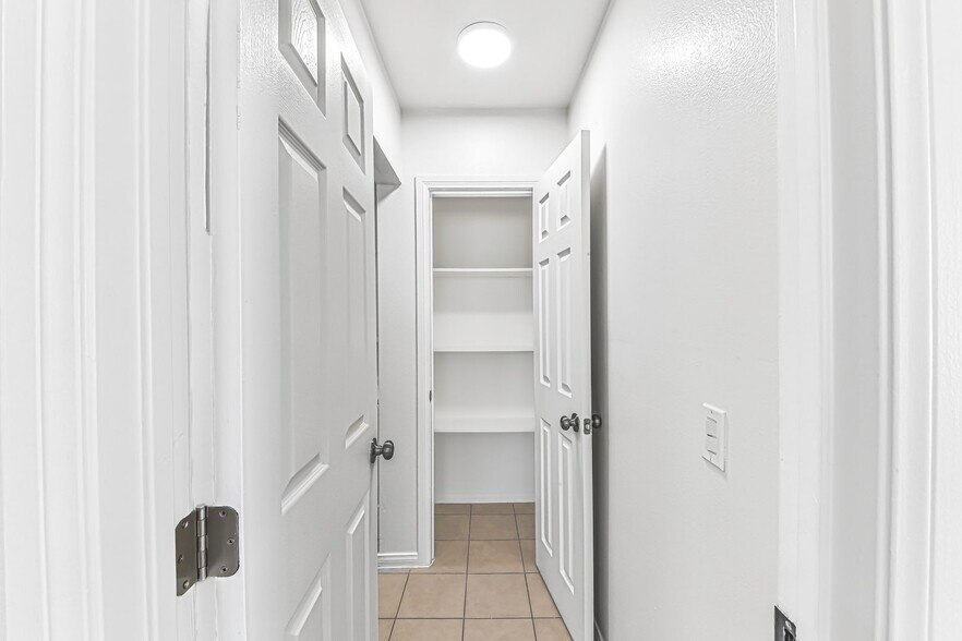 Building Photo - 67 Alamitos Ave