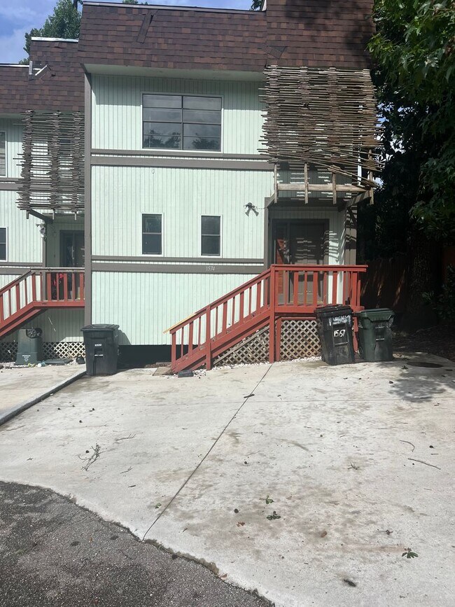Building Photo - 1574 Three Lanterns Ln