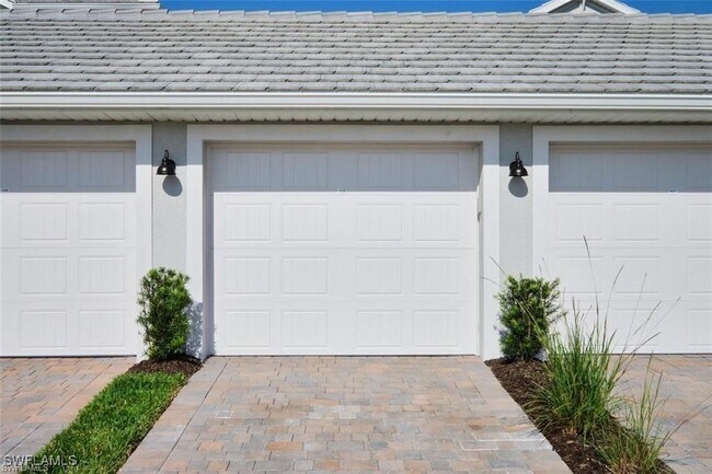 Building Photo - 14281 Heritage Landing Blvd