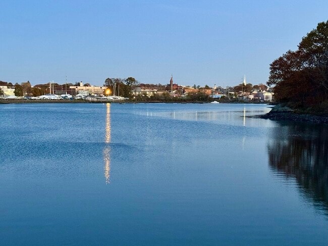 Building Photo - 7 Hardy St