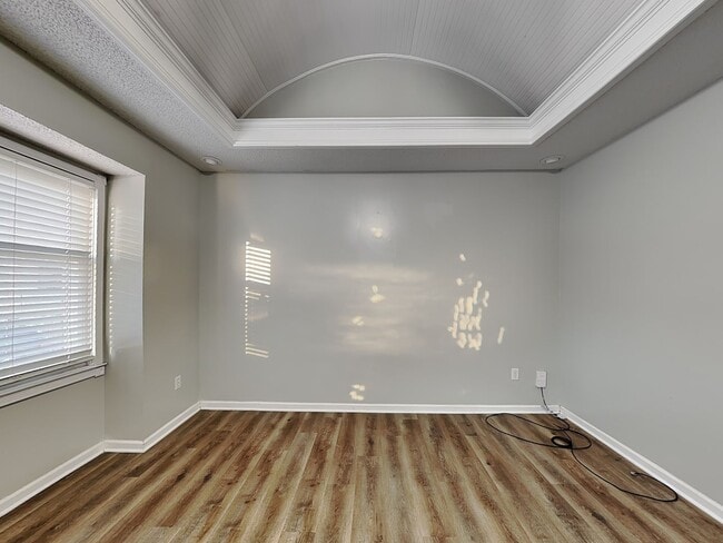 Building Photo - Charming 3BR Home for Rent in Pleasant Valley – Garage, Fenced Yard & Finished Basement