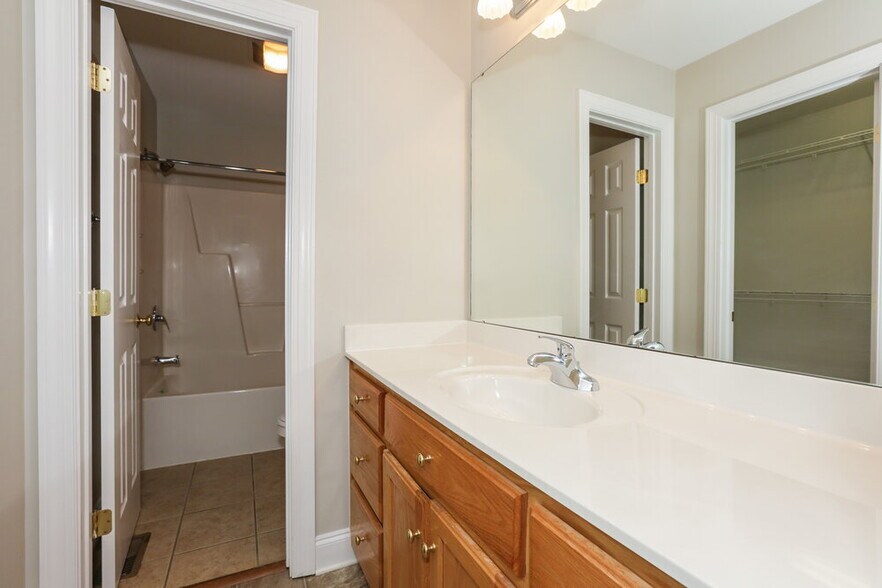 Building Photo - 1269 Pressley Downs Dr SE