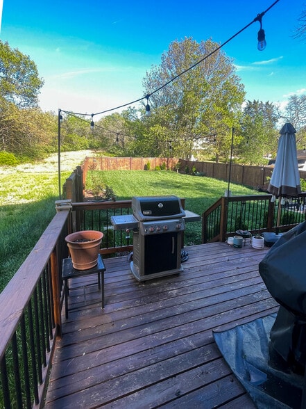 Building Photo - 3051 Hillside Rd