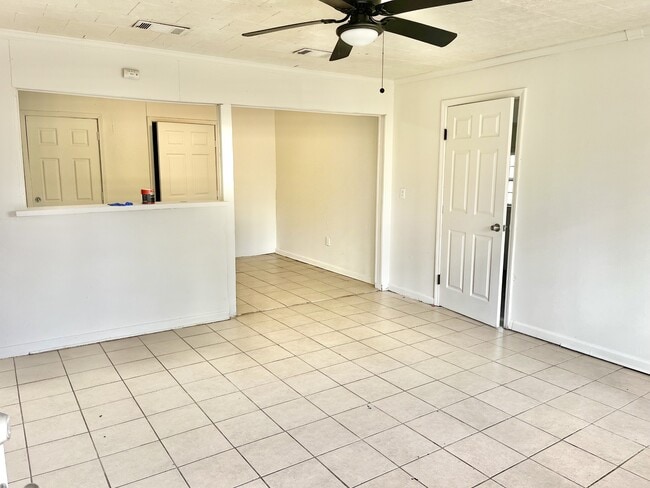 Building Photo - 4075 Fairwoods Dr