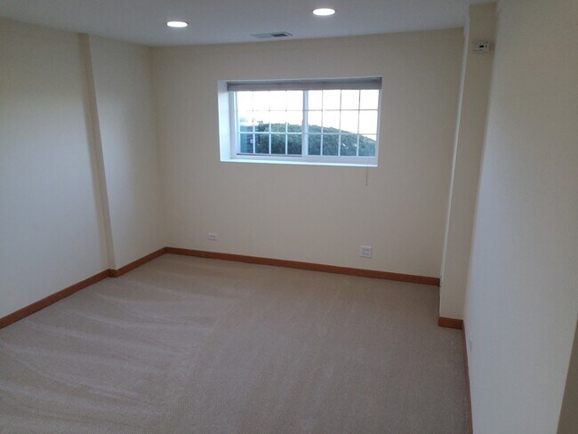 Building Photo - 3190 Teal Bay Ct