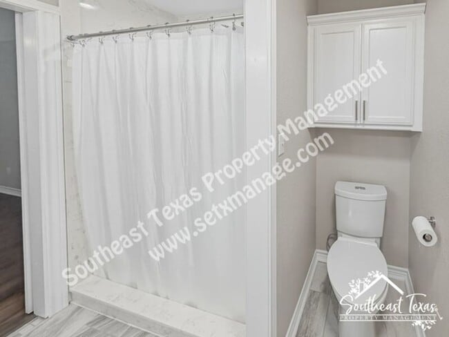 Building Photo - 280 Parkway Dr