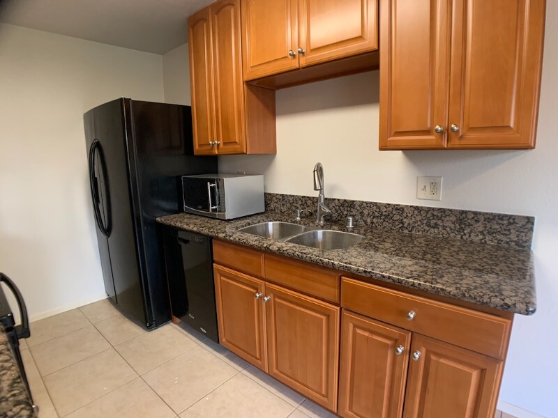 Building Photo - 1641 Pentecost Way