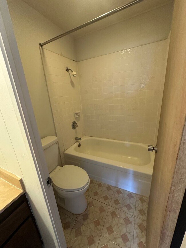 Building Photo - 3 BD / 2 BA Townhome in Aiea!!!