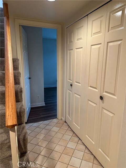 Building Photo - 2214 Manhattan Beach Blvd