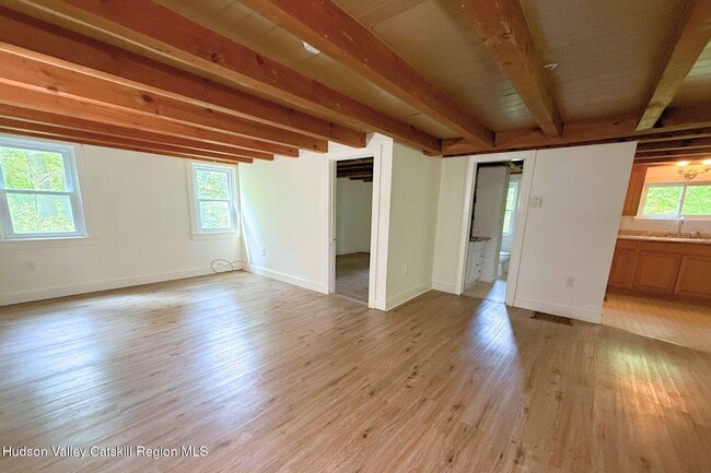 Building Photo - 123 Queens Hwy