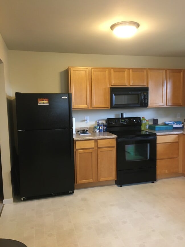 Building Photo - 406 S Church St