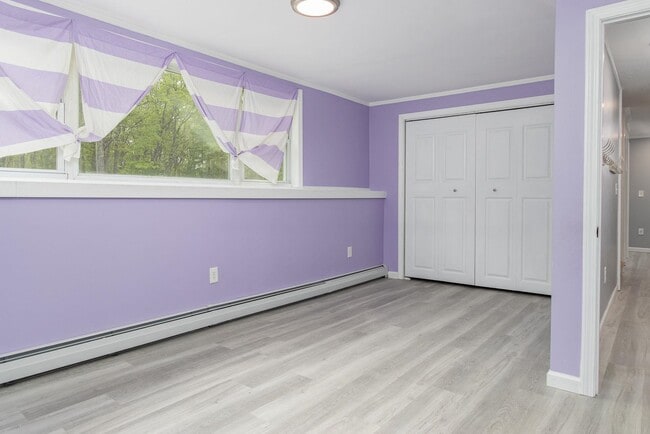 Building Photo - 240 Leda Ave
