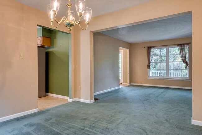 Building Photo - 80 Hillbrook Dr