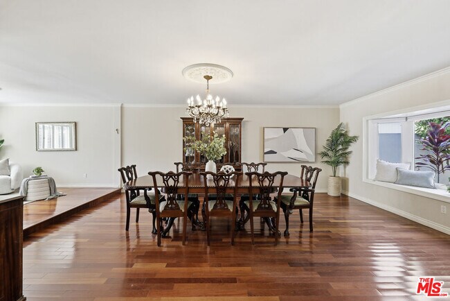 Building Photo - 5507 Bluebell Ave