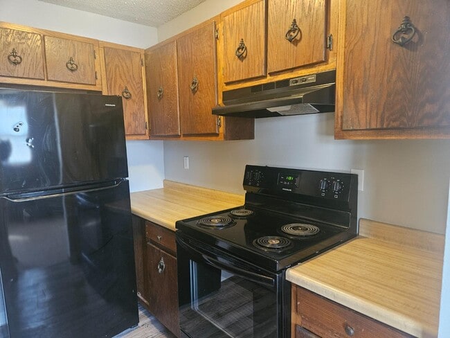 Building Photo - 714 N Campbell St