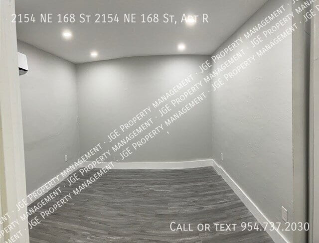 Building Photo - 2154 NE 168th St