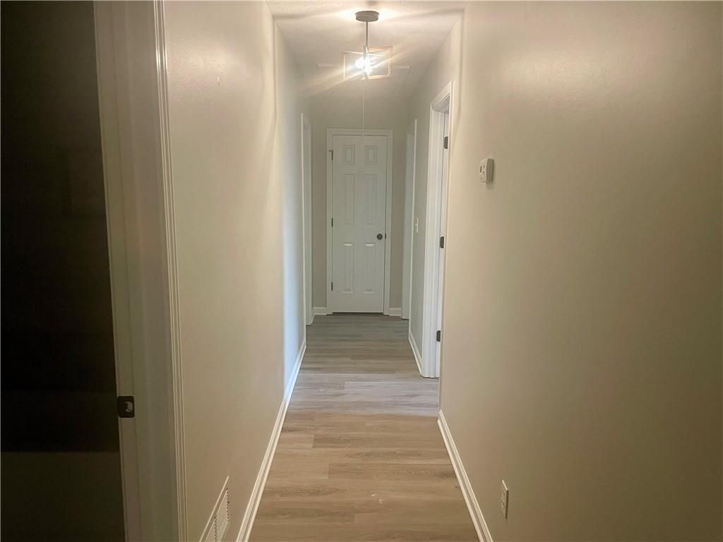 Building Photo - 210 Buck Run
