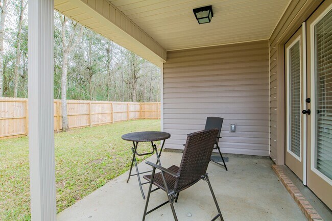 Building Photo - Beautiful 4 bedroom home in Pace